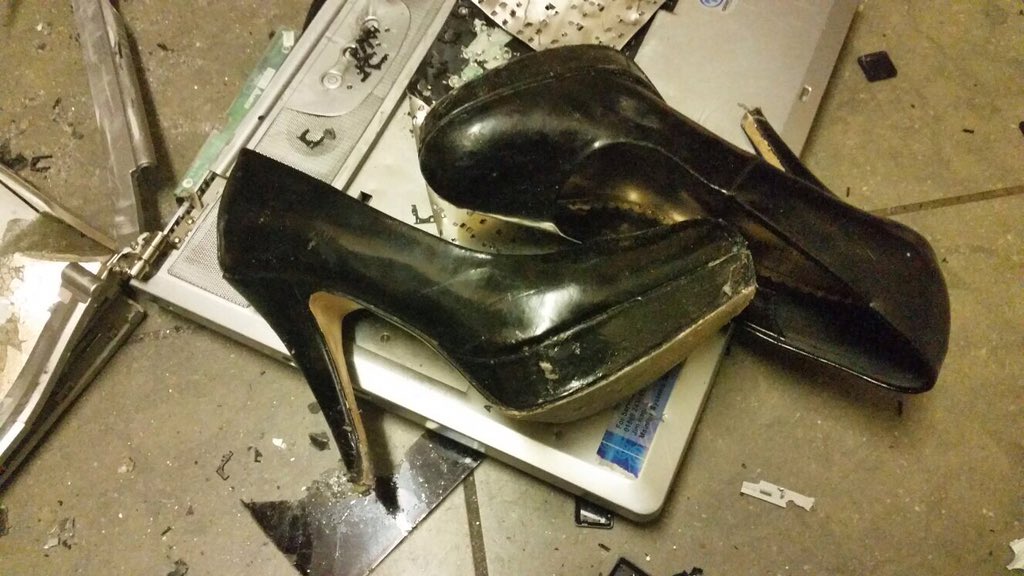 mytrashedheels2's tweet photo. #crush https://t.co/7IXPA5JWEM https://t.co/H8yWMWu99Y