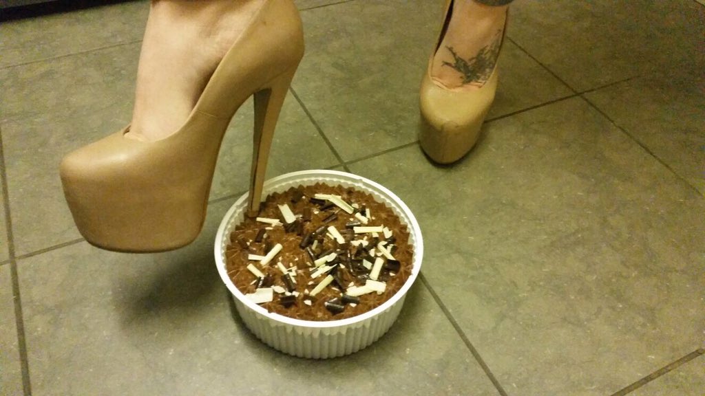 mytrashedheels2's tweet photo. #crush #messy https://t.co/7IXPA5JWEM https://t.co/nnEuHDdpFM
