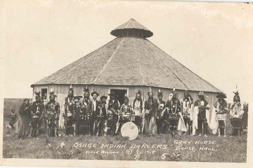 AmericanIndian8's tweet photo. The Osage Murders: Oil Wealth, Betrayal and the FBI’s First Big Case https://t.co/cqdzf4G1xH #NNAHM #INDIGENOUS https://t.co/aCDVfzilqV