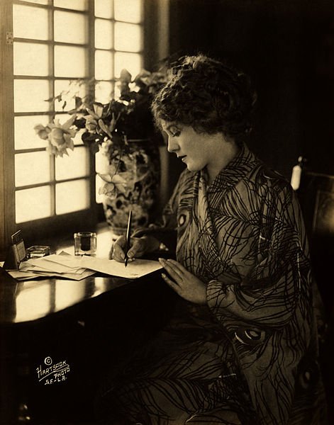 Fascinating Historical Picture of Mary Pickford on 2/27/1918 