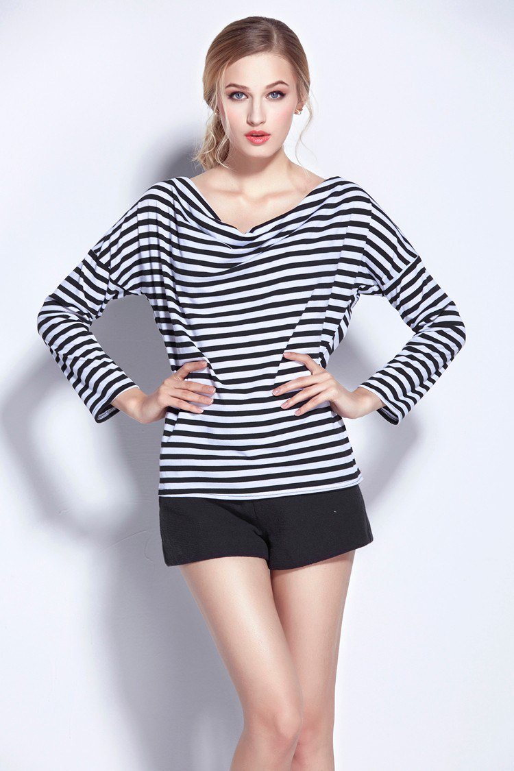 แฟชั่นลายทางกำลังมา boldista.com/2015/11/03/str… Via boldista.com #HowtoPerfect #stripes #fashion #Thailand