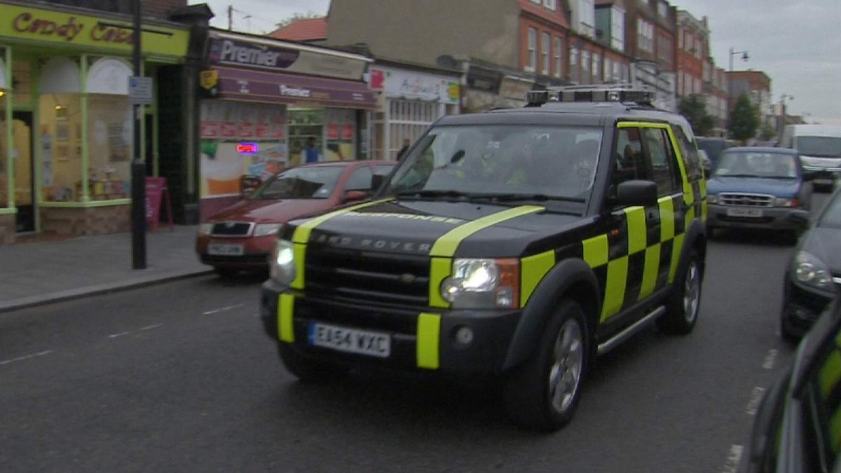 SkyNews's tweet photo. With no local police station, the people of Frinton-on-sea have hired a security firm https://t.co/nFUOw9TiTM https://t.co/86lewJymIn