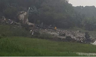 Bullet_News's tweet photo. Dozens killed as plane crashes In South Sudan - Bullet Point News https://t.co/Dx1j9zaJU2 https://t.co/FdpCkKPOm2