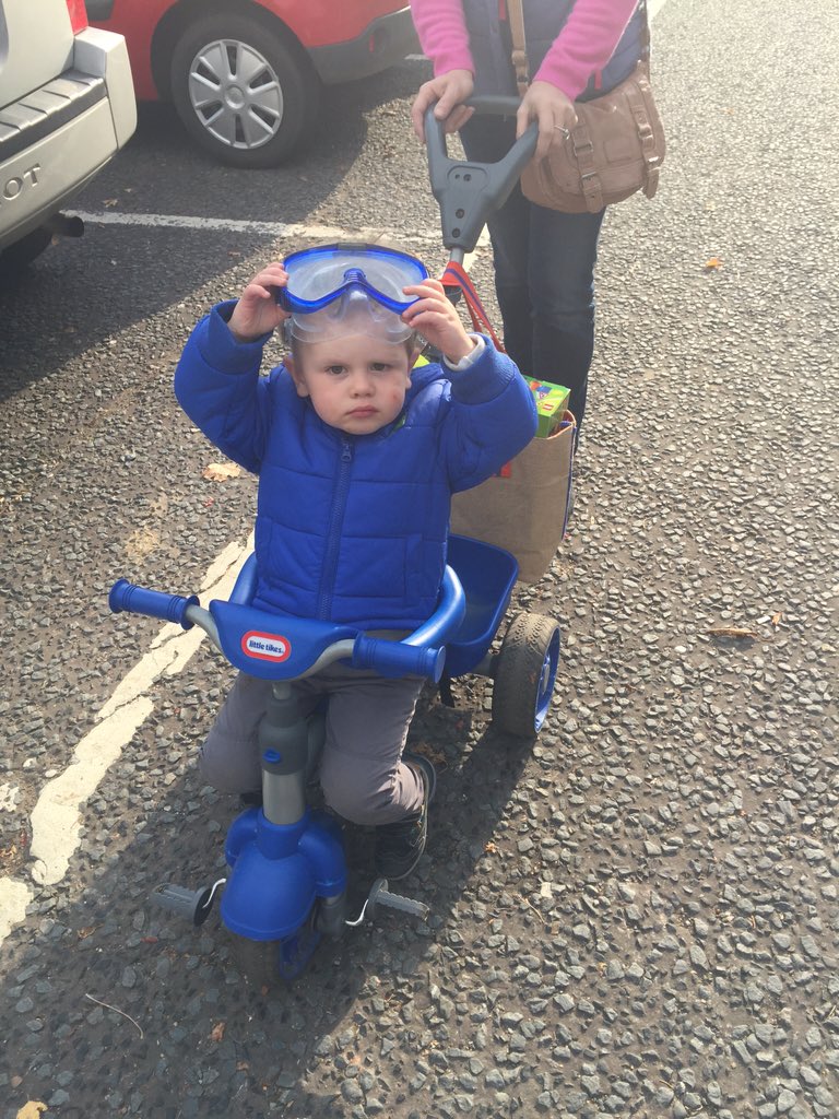 abi_moreton's tweet photo. Happy 3rd birthday to my favourtist nephew ever!!!! 🎁🎉🎈🎂 @chloemoreton @AnnabelPhillips https://t.co/t6ZKo2bEvV