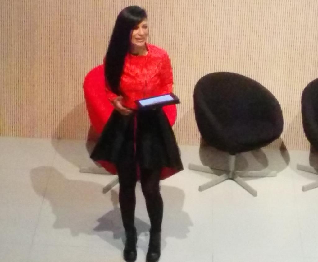 NettDigital's tweet photo. @MyriamCarrel y su sueño #TALENTic https://t.co/nL7ueqhX7j red social para #talentosdigitaled https://t.co/JWUKvXeErj