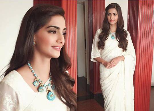 TeamGuiltyBytes's tweet photo. @sonamakapoor LOOKS ETHEREAL IN @Payalpratap1 ! Read full on https://t.co/TA47jKIugC @prdp https://t.co/63yezbUbOL