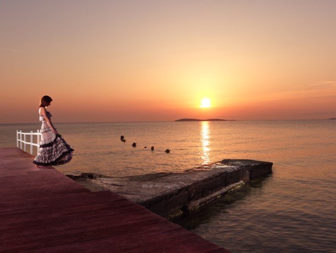 DivaniApollon's tweet photo. Enjoy the beauty of the Athenian #sunset @DivaniApollon #DivineViews https://t.co/UzwuVB0piW