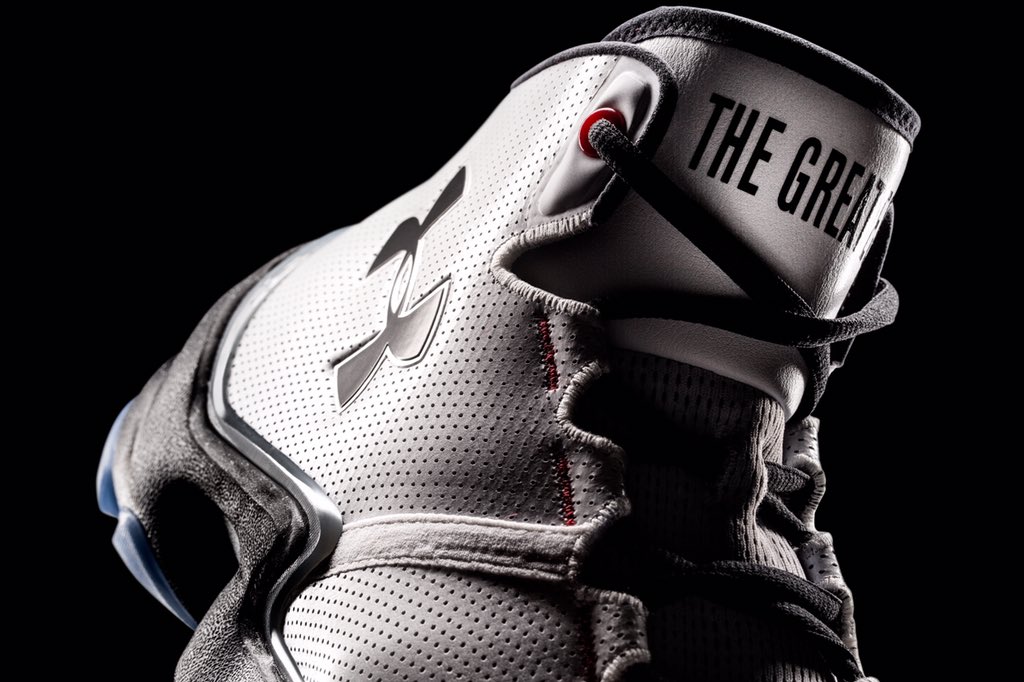 kickplanetTV's tweet photo. UA @UnderArmourES SpeedForm Phenom Trainer, 1º zapas Muhammad Ali x Under Armour Pintaza!! https://t.co/ecnqac7CQB