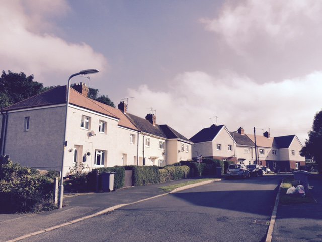 manorroofing's tweet photo. We are proud to be partnering @WillmottDixon, delivering new roofs on South Kesteven District Council housing stock. https://t.co/BGtRXRel82