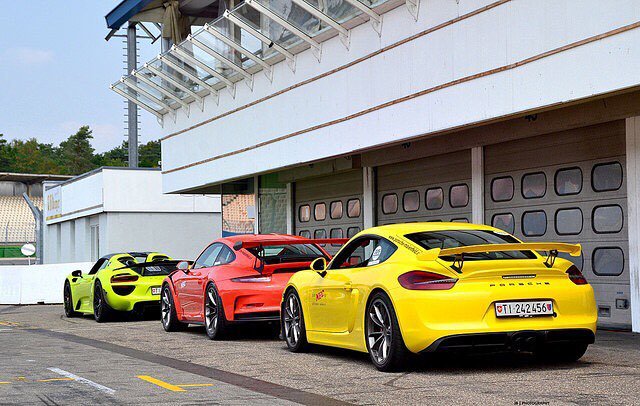OnlyCarrera's tweet photo. -
THREE IN A ROW
Porsche 981 Cayman GT4 | 991 GT3RS | 918 Spyder
______
Photo:
_________________
#Porsche #Zuffe… https://t.co/MJ1ncdcQl4