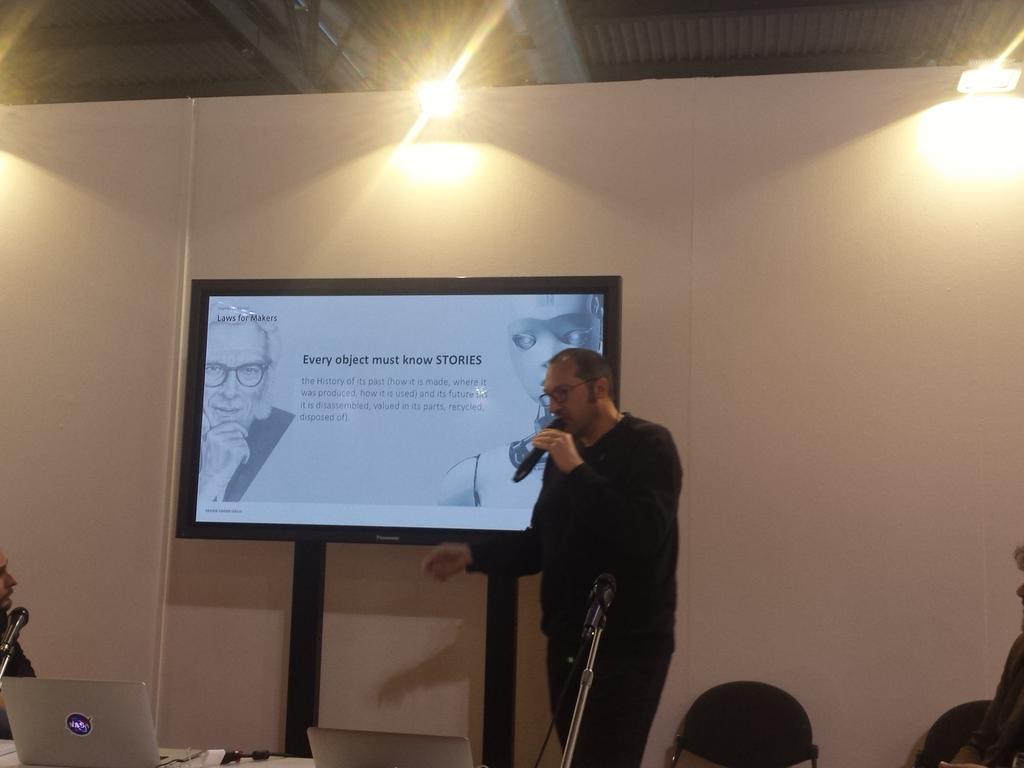 DigitalicMag's tweet image. Le 3 regole di comportamento degli oggetti:conoscere le storie essere senzienti e essere sociali @leeander #DigiIOT