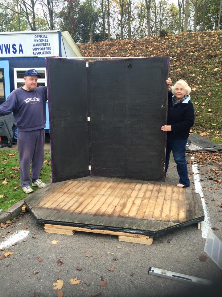 WycombePALS's tweet photo. Thanks to our volunteers who constructed the latest hut for our car park yesterday! (Photos by @liseelou_16). https://t.co/80e4z4Ztc8