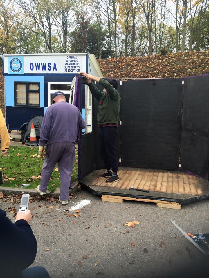 WycombePALS's tweet photo. Thanks to our volunteers who constructed the latest hut for our car park yesterday! (Photos by @liseelou_16). https://t.co/80e4z4Ztc8