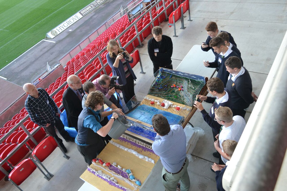 ICEWalesCymru's tweet photo. Our #EngineeringTeamChallenge is midway through! Over 400 pupils will experience #CoastalEngineering @Tomorrows_Eng https://t.co/G1yESa57P9