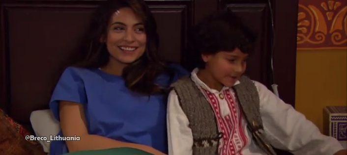 ABrecoLituania's tweet image. Verónica es feliz por la sorpresa de Martín... #Cap55 #LoImperdonableLtu #Veronica @anabrendac 😻✨