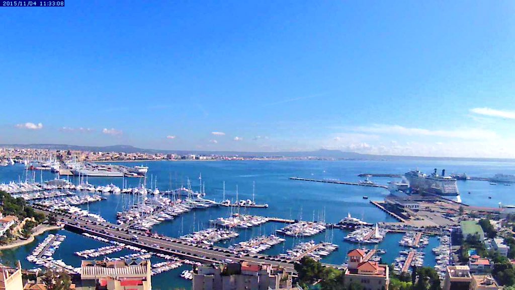 Horizonte24's tweet photo. Hello world ! Blue day in #Mallorca blau azul https://t.co/V4d2zcyAZd