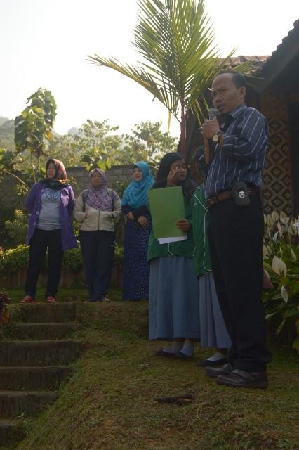 osismata's tweet photo. Kesedihan di rasakan oleh Kepengurusan Osis Kelas 12 https://t.co/XauOdE6Whd