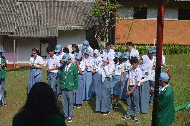 osismata's tweet photo. Kesedihan di rasakan oleh Kepengurusan Osis Kelas 12 https://t.co/XauOdE6Whd