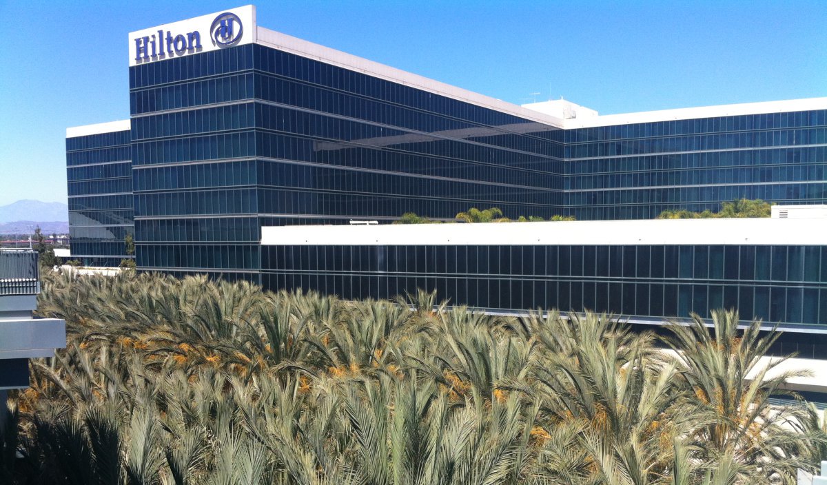 wrightlogan65's tweet image. Hilton and MC Dean fined by the FCC for blocking guests&apos; WiFi - bit.ly/1P8Xinl #gadgetreviews  #gadgetguide