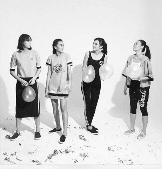 LunaHabit's tweet photo. Regram from @graziaindonesia #LunaHabit x Airwalk Collection photoshoot #GraziaGlitzAndGlam #AirwalkCollection https://t.co/LDbHQ5B7df