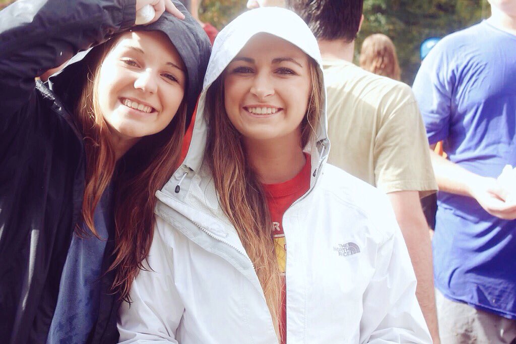 MakenzieFlynt's tweet photo. happy birthday BFF💗 I miss you so much and know the Netherlands is treating you well! have a great day! love you 😽😽 https://t.co/7Za44Gfwas