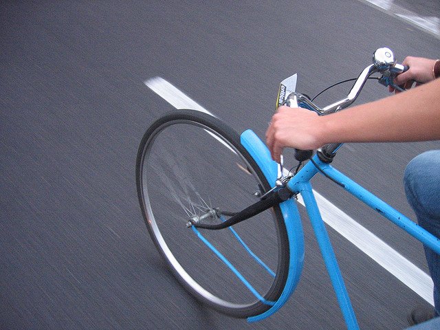 ADecroissance's tweet photo. What´s biking got to do with #climate and resistance against capitalism? https://t.co/zHajB7DlgS #COP21 #Degrowth https://t.co/RYkxOwIP6v