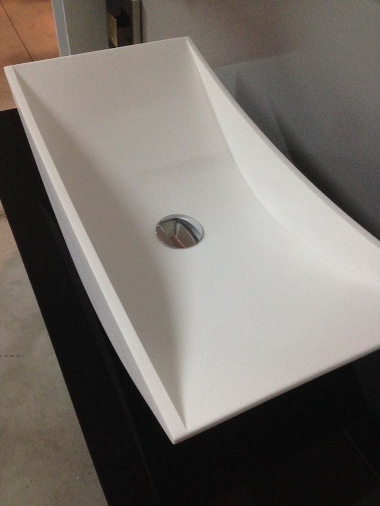 ar_solidsurface's tweet photo. Lavabo realizado en @HIMACSEurope alpine white por @ar_solidsurface #himacs #diseño #baño #interiorismo https://t.co/E3XOeNg7BU
