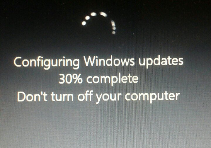 Angeldale101's tweet photo. Oh God here we go again! That's another half an hour of my life I won't get back. #HateWindows10 https://t.co/YYCk9kSS1d