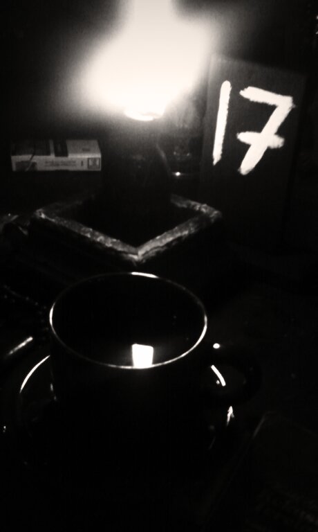 Gak sengaja duduk disini..ngopi disini..