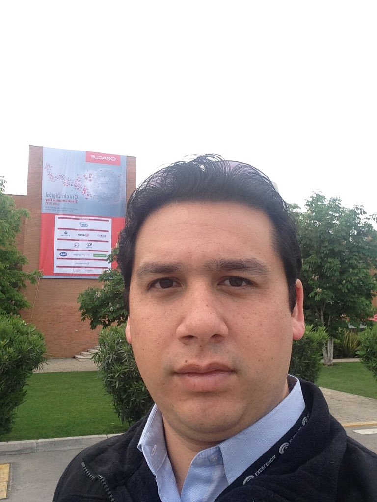 AlexisAvilaO's tweet photo. He aquí esperando que comience el #OracleDigitalTransformationDay https://t.co/OFXnXvLQCz