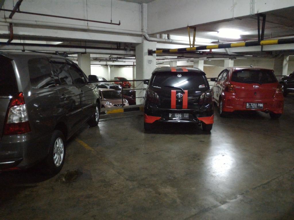 BOLEEEEH :)) “<a href="/akuntan25/">everealist</a>  Ini namanya parkirlu apa bung #parkirlubangsat ? ”