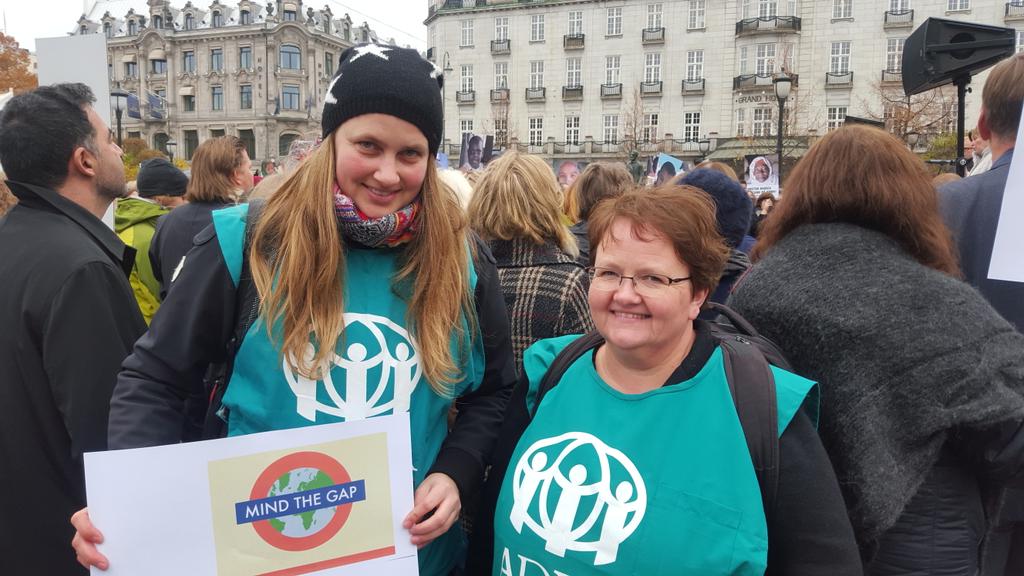 brittceline's tweet photo. Vi står sammen i solidaritet med verdens fattige. Ikke ta fra dem som har minst! #Bistandskutt #Statsbudsjettet https://t.co/zXRBiSLt6a