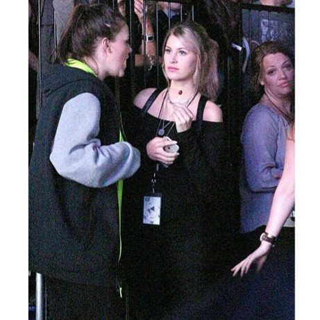 blitangabaytan's tweet photo. Briana's baby bump. DAMN YOU LOUIS IS NOT THE FATHER YOU MOFOS! https://t.co/wXkSzD2JWh