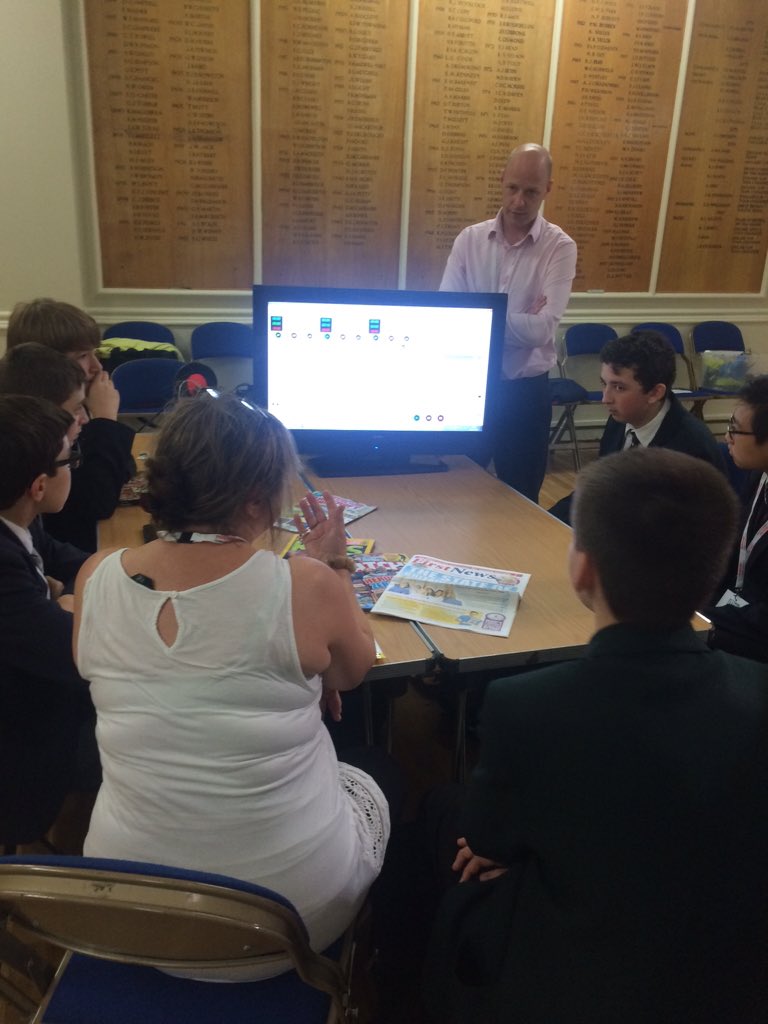 DLLearning's tweet photo. Student broadcasting with @MyLiveSchool @jmpneale #dlnetwork15 https://t.co/kpiYbabXNC