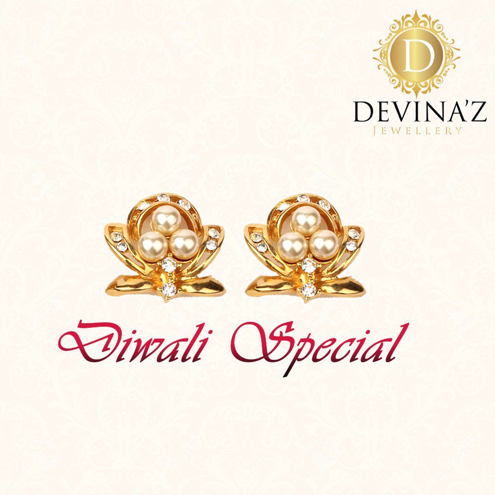 DevinazJ's tweet photo. These tiny cute pearl earrings to ensure you look your best on a glamorous night!

#Devinaz #Elegant #Pearls #UAE https://t.co/BcH8fv8h1v