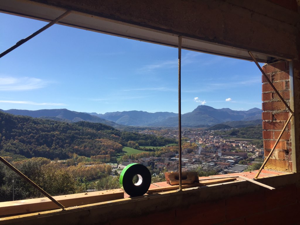 ojansapeyro's tweet photo. Vistas de impresión en #Olot. #illmod trio #illbruck Make it Perfect! #tremcoillbruck con @jordisanlley https://t.co/i20fmYS2o9