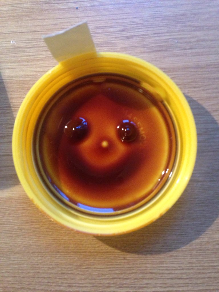 DavidBull76's tweet photo. Looks like the marmite jar is happy it's Friday! #marmite https://t.co/nRPQLUpgwB