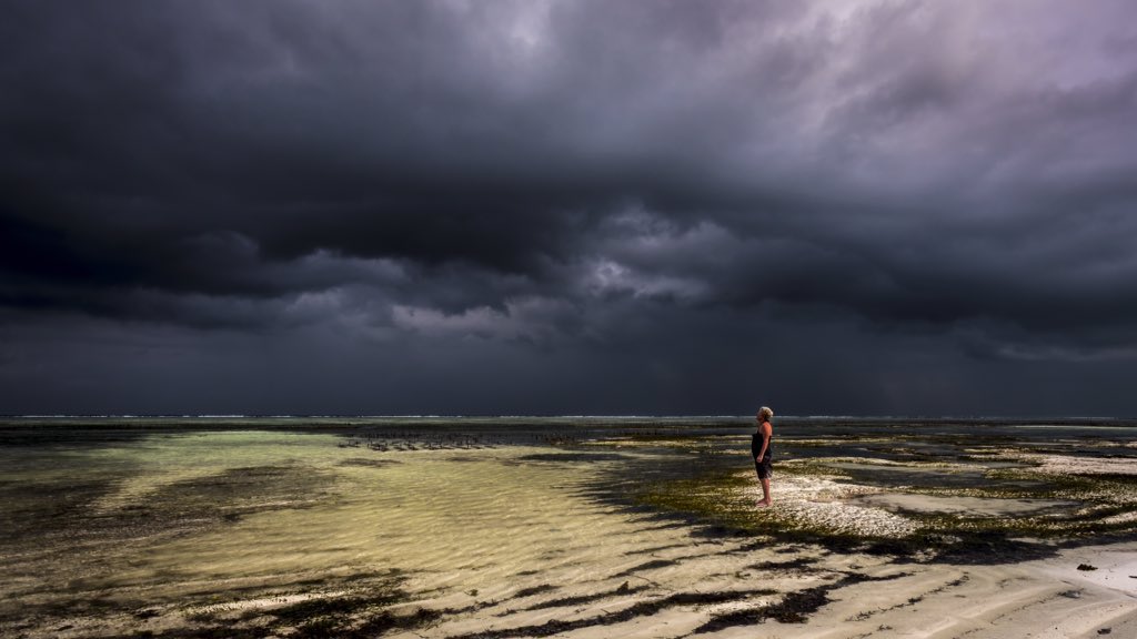 MoiraLeyder's tweet photo. Ciel...La "queue" du cyclone Bansi qui a touché Madagascar en janvier dernier-Zanzibar. https://t.co/H4isLEVJJ5