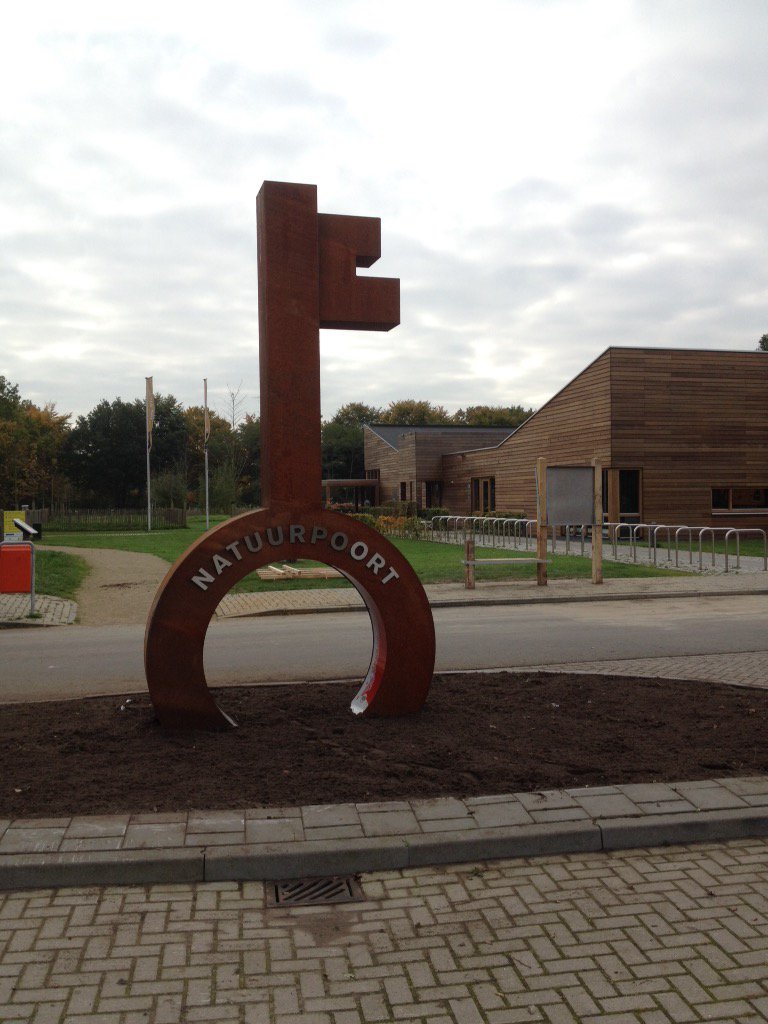 Opening #natuurpoort @Natuurmonument-Visdonk. Samenwerking economie, natuur, gebruikers loont, oa met @toinetheunis