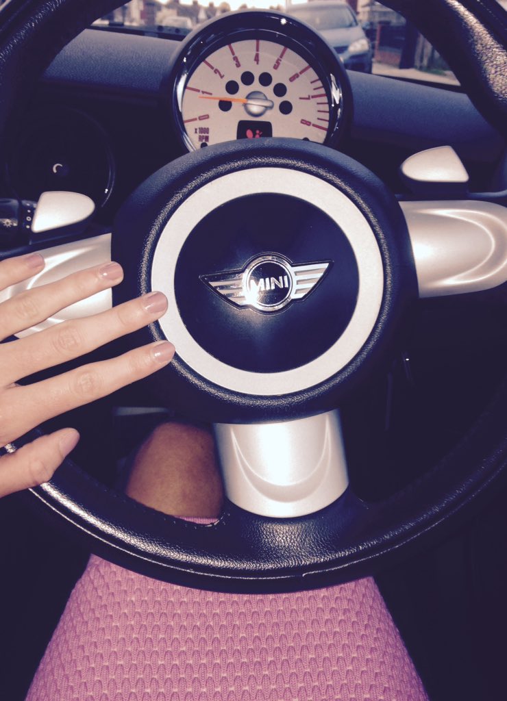HayloBarlo's tweet photo. #Love my new whip her names Dixie 🚗 #FloatingTime #mini https://t.co/l4J2pyqiiM