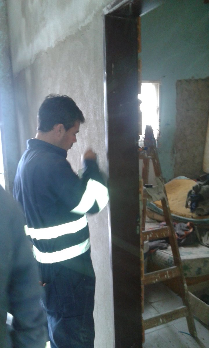 munitw's tweet photo. Continua Refaccion , Casa de Inocencio Carinao ,B° Tiro Federal ,
Coordinacion de Viviendas Municipal! https://t.co/EefSACpKVq