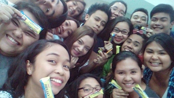 meowkitkath's tweet photo. HELLO..
Is it me you're looking for? ππ»π«
#MatiraAngMatibay #NLE2015
@clarkgenson @AYVEElive @naiz_mae @hazelchaevp https://t.co/oD4AzOj0w9