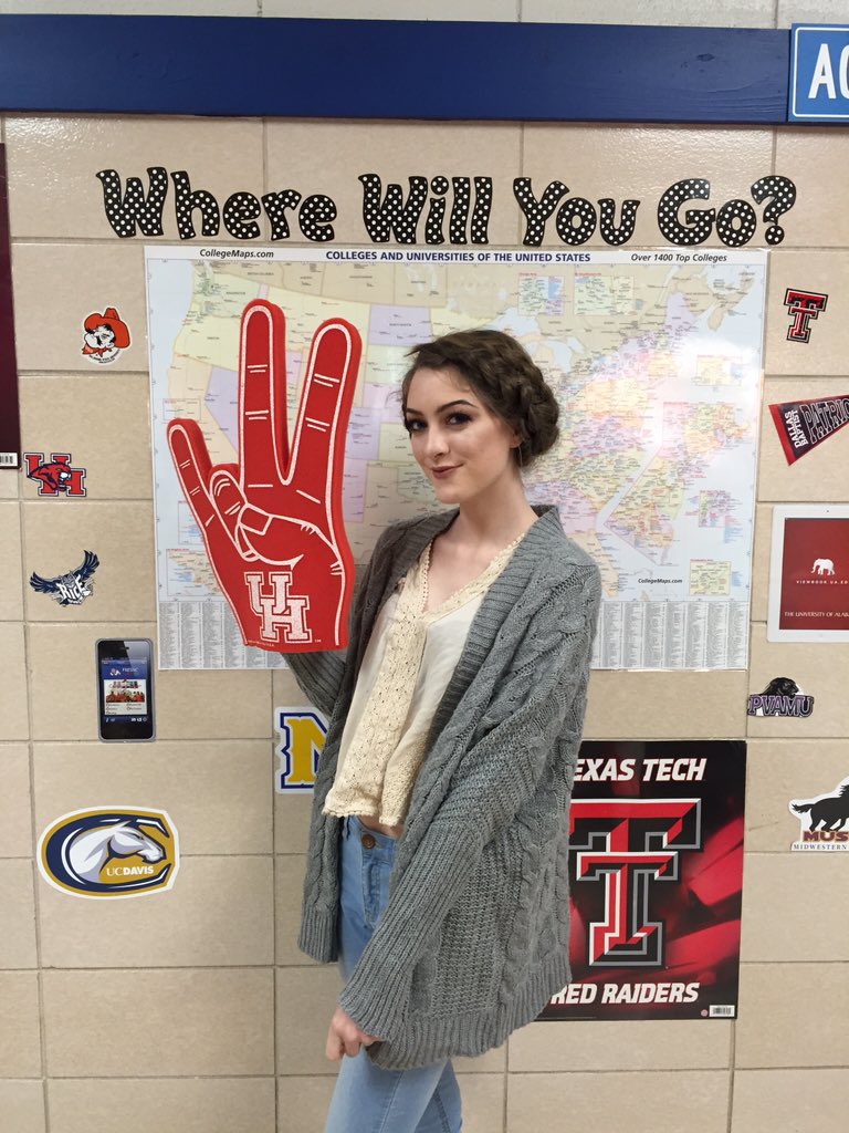 RayburnU's tweet photo. Congrats Drew- University of Houston #GoCoogs https://t.co/1GsMbZQ9OE