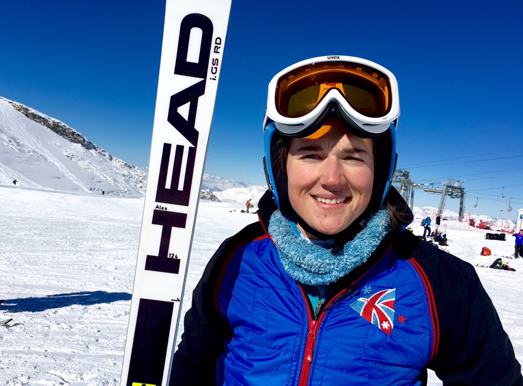 Apline skier @skitilley3 'flying flag' for GB women in 1st full World Cup season 🎿🇬🇧

Watch: bbc.co.uk/sport/0/winter…