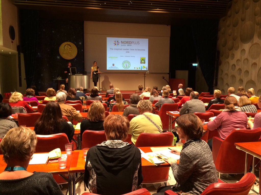 PASAKAS's tweet photo. Sabīne @sabine_vilcina Zviedrijas skolotājiem par lasīšanas veicināšanas projektu "Iedvesmots lasītājs". https://t.co/gNv71bFoWa