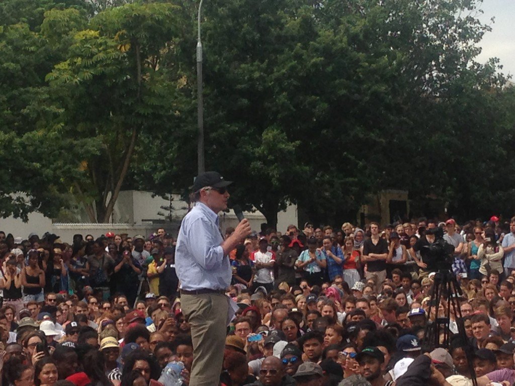 Prof Wim de Villiers addresses students on Merriman street, Stellies #StelliesFeesMustFall