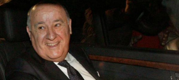 rintereconomia's tweet photo. Amancio Ortega ya es el hombre más rico del mundo según Forbes https://t.co/s9YD4fWxcb https://t.co/59wAaLPuop