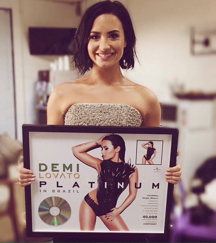 unbrokenxdancer's tweet photo. So proud of you bae❤️ @ddlovato
#ConfidentStreamingParty
#ConfidentToNumber1 https://t.co/bDo3ytG4u7