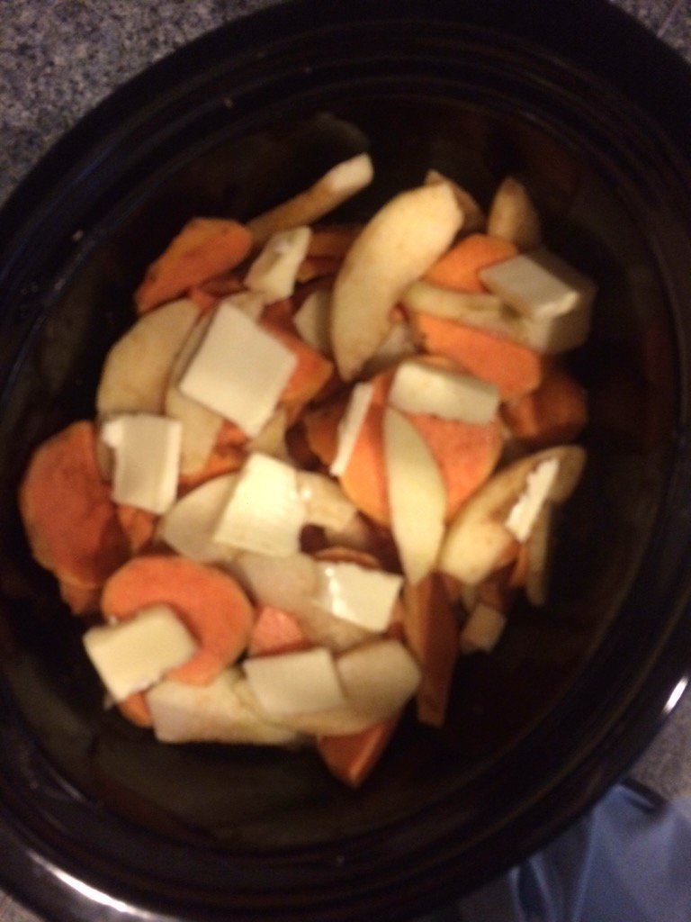 amyuf's tweet photo. Bring it on @theACC coworkers. #sweetpotatoes #interofficecookoff #broughtmyAgame https://t.co/RLUmrbQBy9