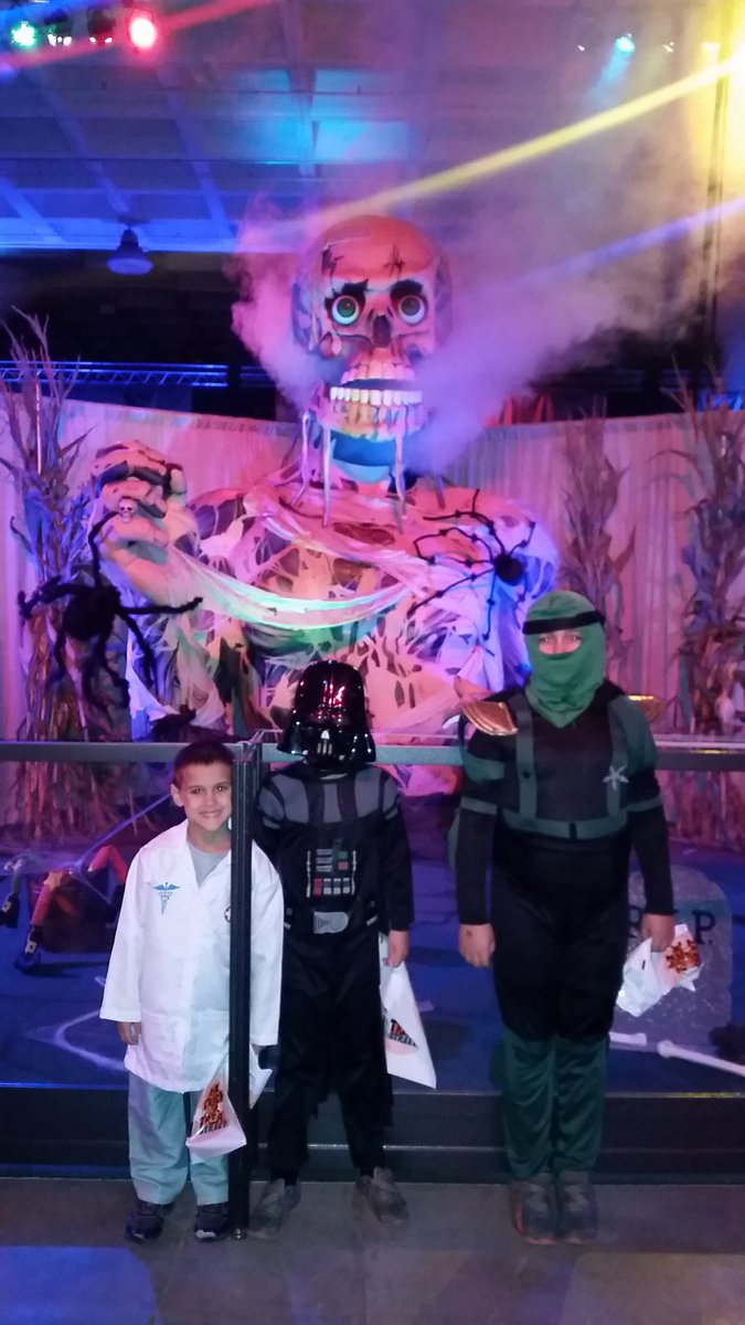 CouponingRachel's tweet photo. Need something fun to do this weekend in #cle? Take the kids to @IXTreatStreet @ixcenter Saturday or Sunday! https://t.co/z9jsMNAWmc